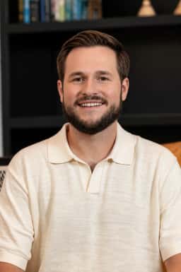 Zach Holcomb