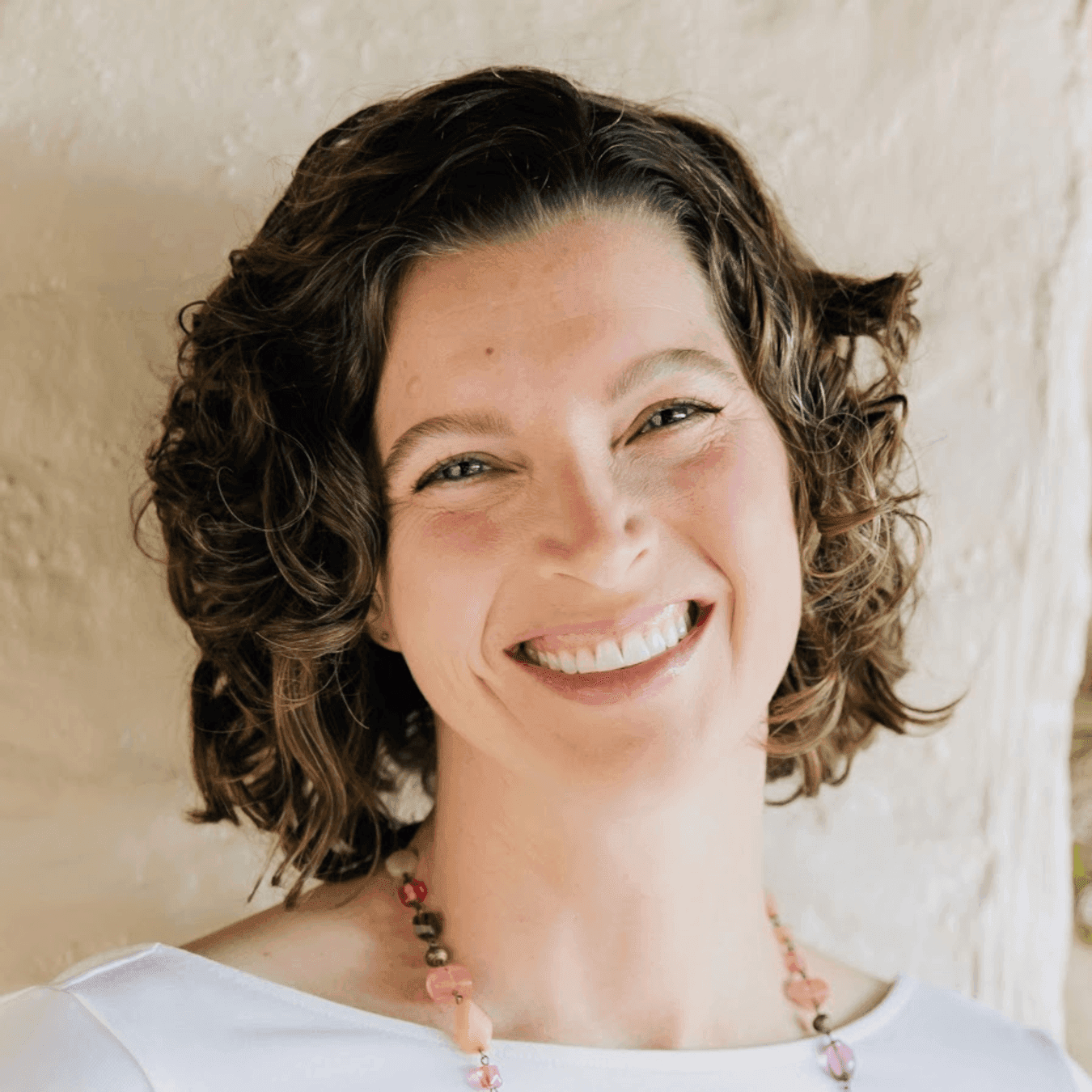 Dr. Lindsay Emmerson