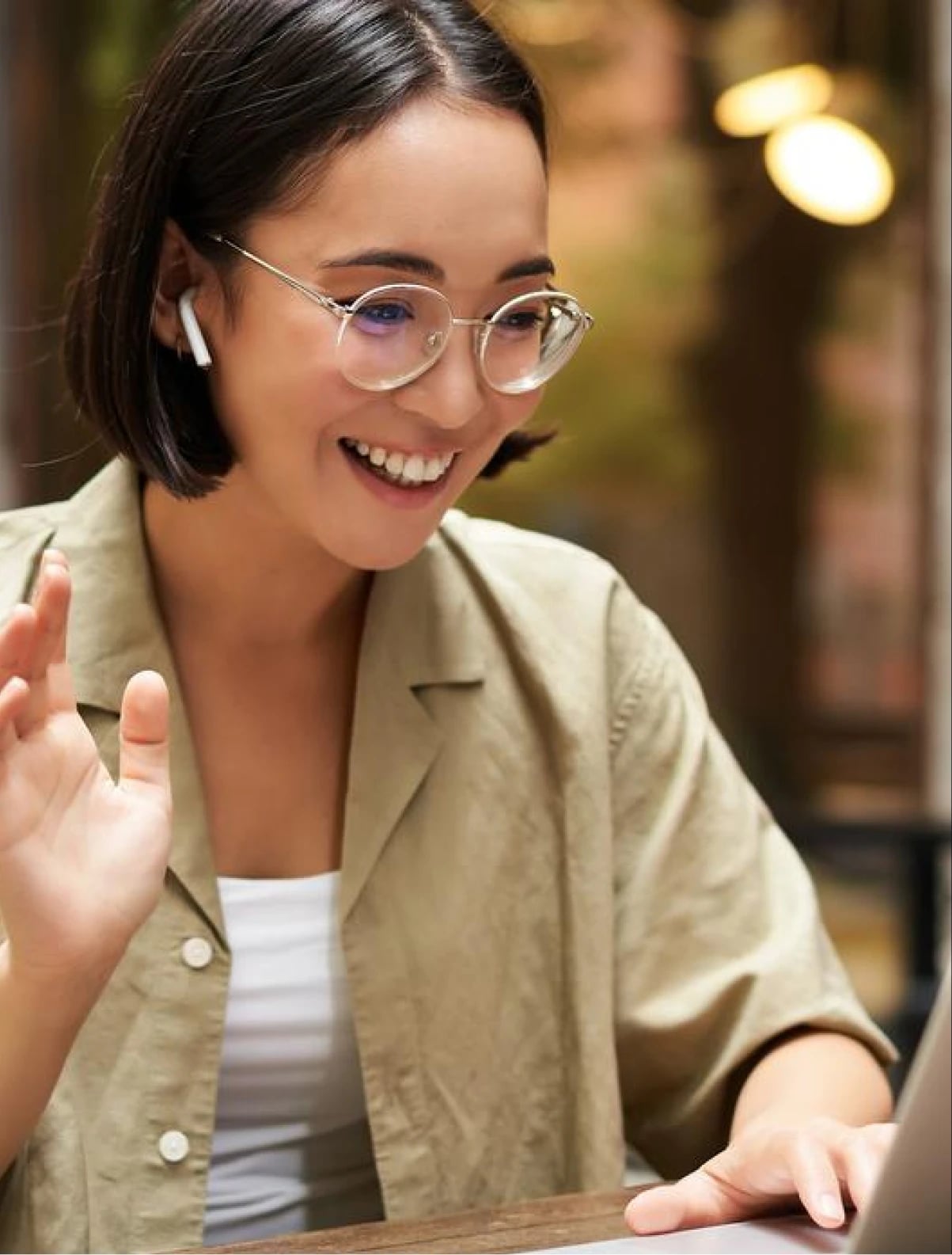 Customer smiling while joining a training session, building it with EasyWebinar AI
